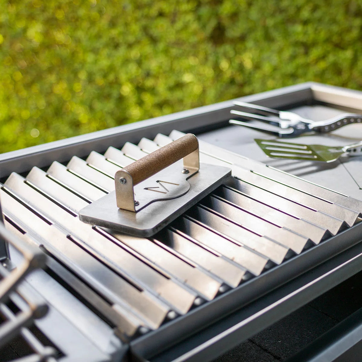 METARTAL V Groove Grill for Asador Nino
