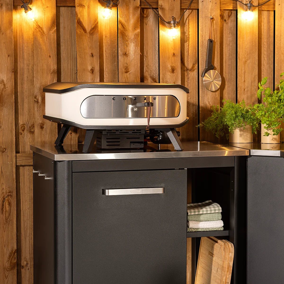 Cozze Outdoor Kitchen 90 with Open Shelf - Hog the Oven