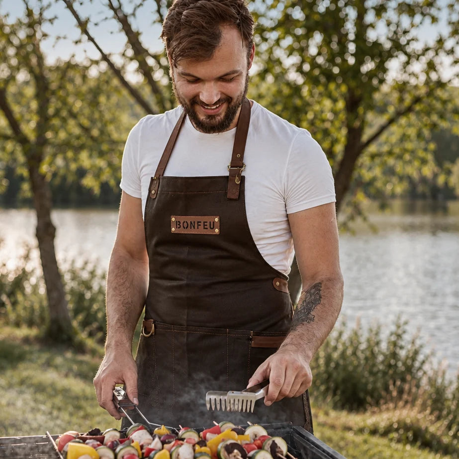 BonFeu Leather Apron - Hog the Oven