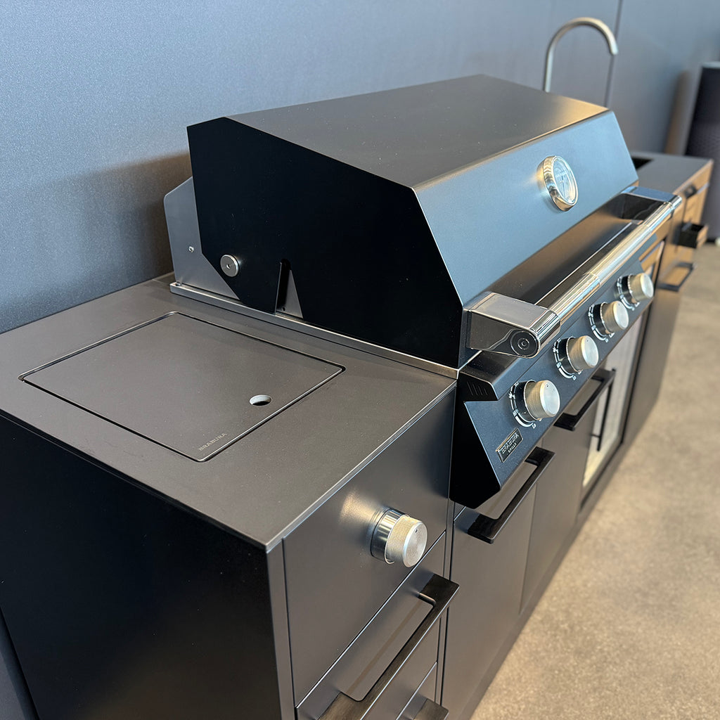 Brabura Lite Series 400 Compact Kitchen - Hog the Oven