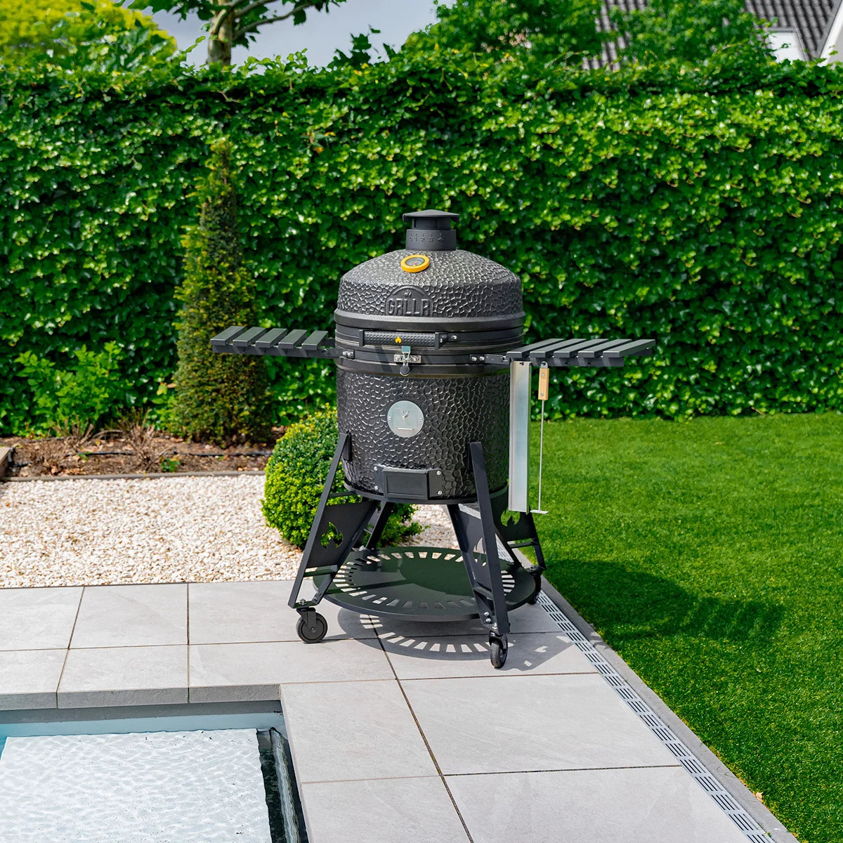 GRLLR Ember Pro Kamado with Trolley - Hog the Oven