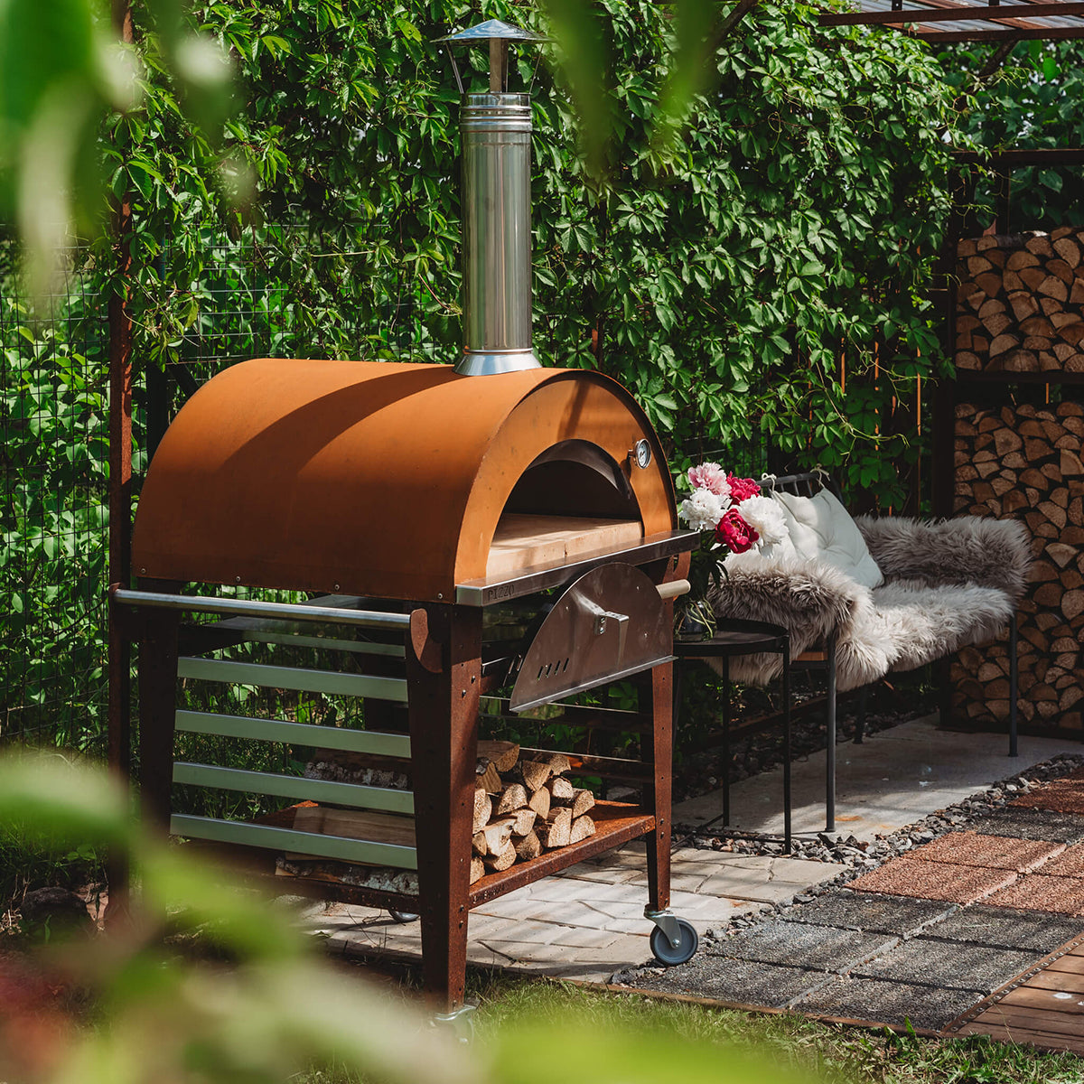 GrillSymbol Wood Fired Pizza Oven with Stand Pizzo-Set - Hog the Oven