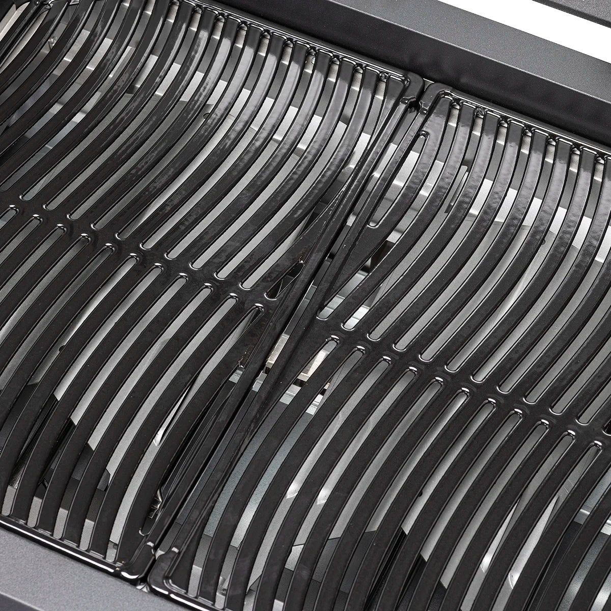 Cozze G-500 Gas Grill - Hog the Oven